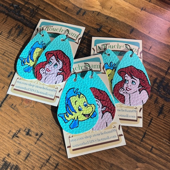 HAND PAINTED Unique Cartoon earrings!! - Picture 4 of 6